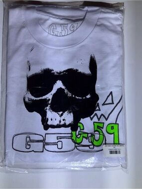 White Short-Sleeve Graphic Skull Tee